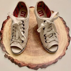 Nine West White High Heel Sneakers With Multicolor Interior